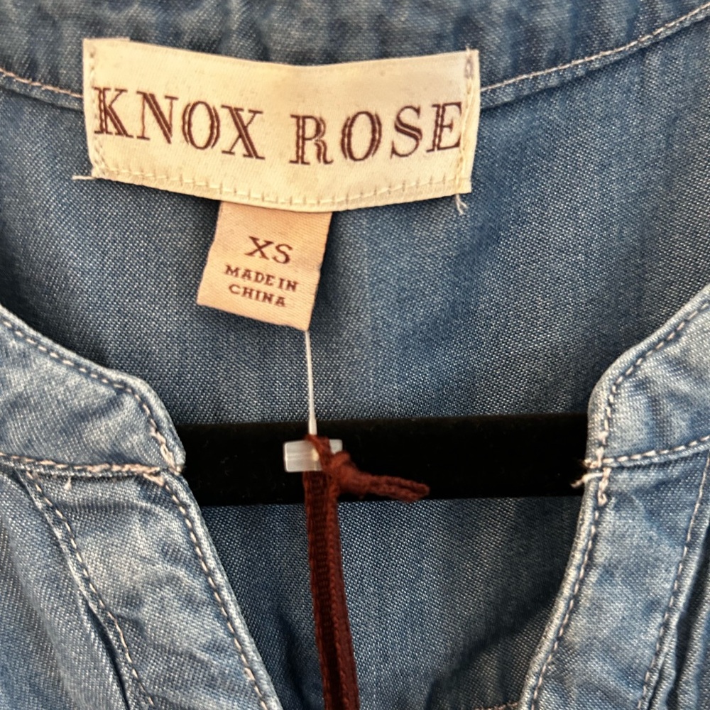 Knox Rose Blue Denim Blouse - New with tags - Picture 3 of 4